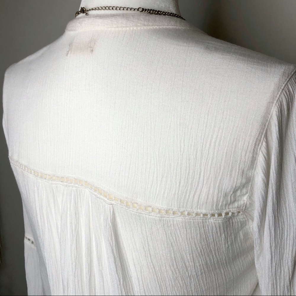 Hollister Boho Blouse Hi Low V neck Crochet detail XS - Picture 5 of 14